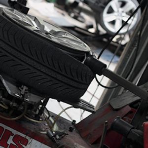 rim repair near me bend repair wheel repair bend rim cracked rim tire shop flat repair auto repair