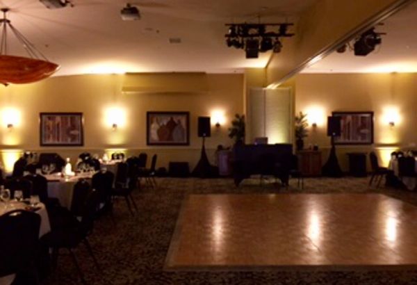 Decorative uplighting around room