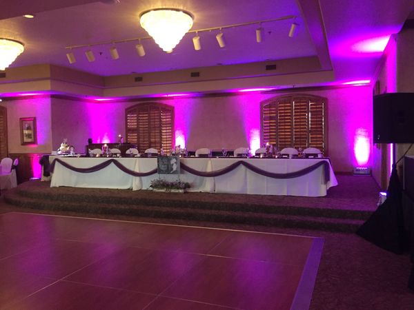 Uplighting to eccentuate the head table.
