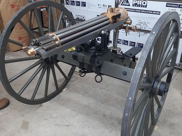 Army Model 1875 with ten "Musket Length" (32 inch) barrels in caliber .45-70 with two 40 round maga