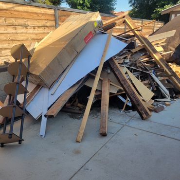 Construction debris clean up. Remodeling cleanup debris. Junk removal