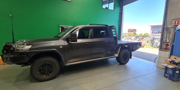 200 SERIES CHOPPED GVM 4200KG / GCM 7700  KG LOVELLS #LANDCRUISER