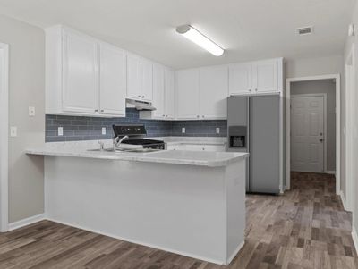 Kichen cabinets paintng and countertops installation