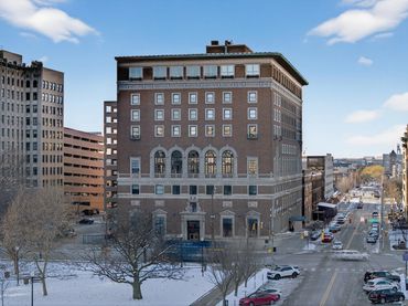 Photo taken by Heartland Perspectives Media of the exteriof of an aparment in Indianapolis, IN