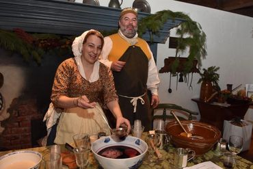 Colonial Libations by Les and Jobie Ford