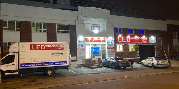 the store seen from the outside.