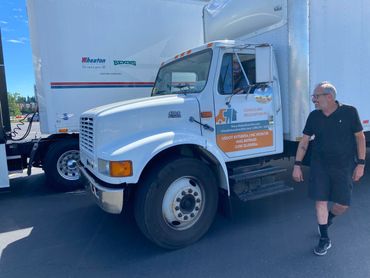 Full service pack and load services, professional moving services, meeting all Vanline standards.