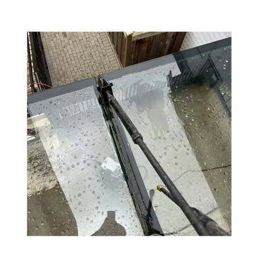 Glass detail cleaning