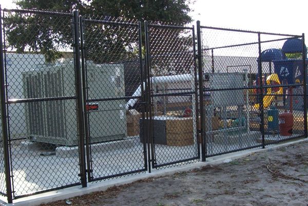 Commercial Fence and Gates chain link black 10' high