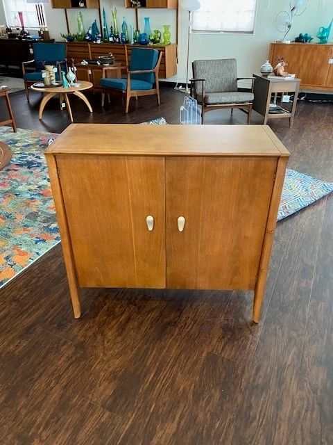 drexel entery way cabinet