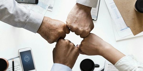 group English lessons, learn English in a group