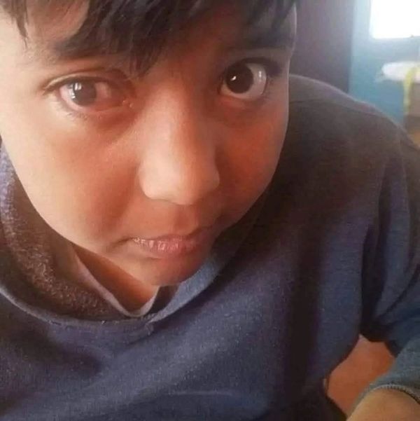 Daniel es un niño de 15 años que necesita urgentemente tratamiento médico Con tu apoyo lo lograremos