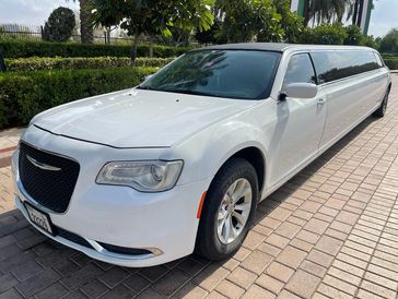 Chrysler 8 Pax limo hire in Dubai