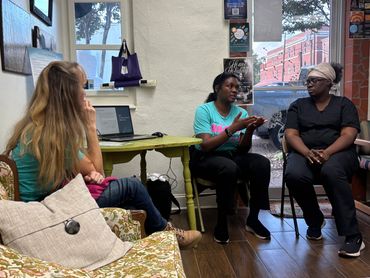 Get to know the midwives meeting at Dandelion and Co.