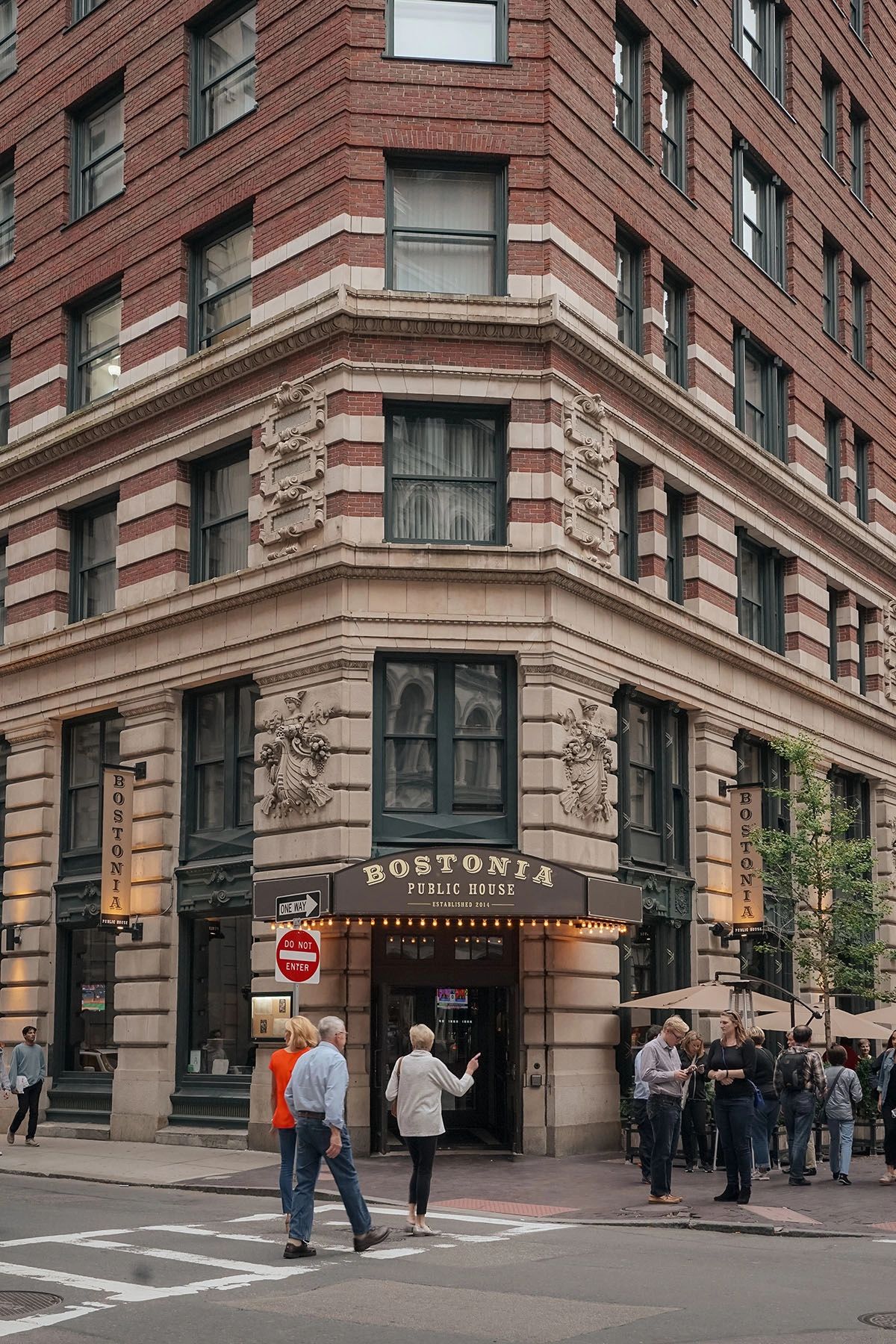 Located in the heart of downtown, Bostonia Public House blends historic charm with a lively, modern atmosphere. Housed in a beautifully restored building, this popular restaurant offers elevated New England fare, craft cocktails, and a welcoming vibe. Whether you're stopping by for brunch, dinner, or drinks, Bostonia Public House is a must-visit for both locals and visitors alike Located in the heart of downtown, Bostonia Public House blends historic charm with a lively, modern atmosphere. Housed in a beautifully restored building, this popular restaurant offers elevated New England fare, craft cocktails, and a welcoming vibe. Whether you're stopping by for brunch, dinner, or drinks, Bostonia Public House is a must-visit for both locals and visitors alike