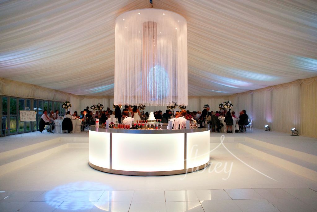 contemporary wedding marquee
marquee hire Gloucestershire 
Gloucestershire wedding marquee hire