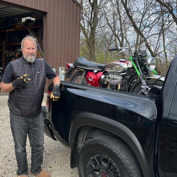 ‘70 BSA A65L Lightening. I’m correcting the pipes & front mudguard. Else everything else is correct.