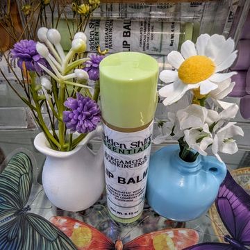 Lip Balm. Bergamot and Frankincense Flavor. Tastes like sweet Earl Grey Tea with creme.