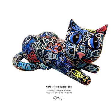 Marcel le Chat est une sculpture originale en résine imaginée et crée par l'artiste Céline Chourlet
