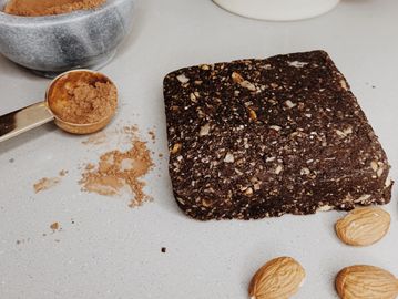 Gluten free, low- carb, vegan dark chocolate super seed bar
