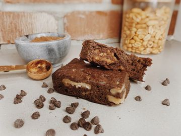 Gluten free, low- carb, vegan dark chocolate walnut brownie