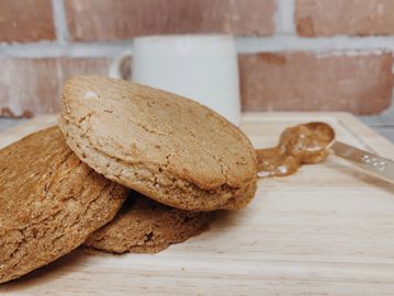 Gluten free, low- carb, vegan cashew butter cookie