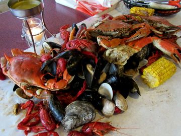 Swamp and Beyond
Choose from 5 different pots.
Swamp Pot for One (available only at this time)