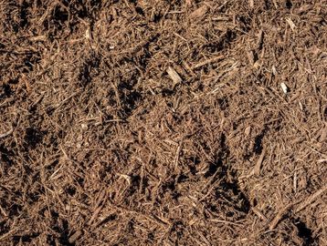 Double Hammered Hardwood Mulch for sale by scoop and bulk. 