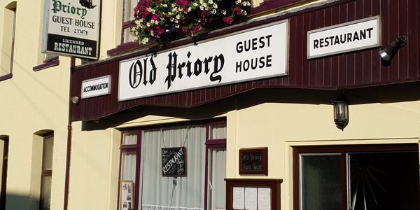 Bed and Breakfast in Carmarthen
Accommodation in Carmarthen
Guest House in Carmarthen
Restaurant