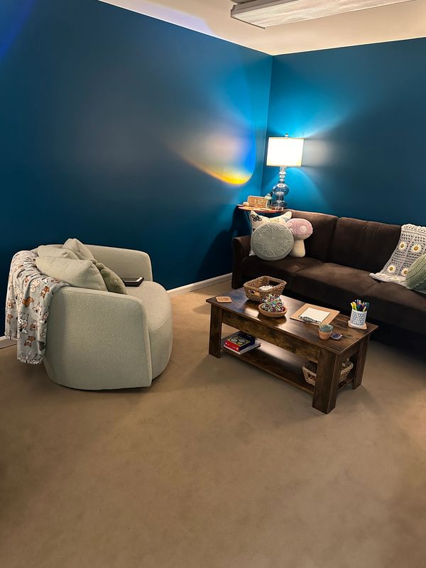 Roni Evans couch mental health heart of therapy