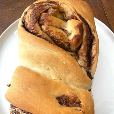 Fruity banana and creamy nutty richness of hazelnut chocolate