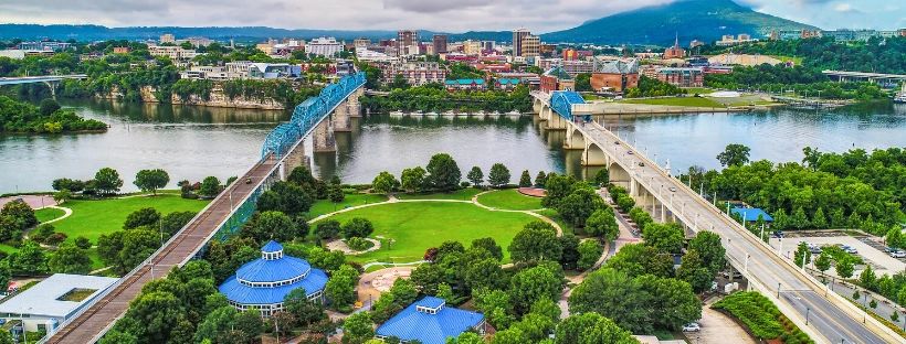 Downtown Chattanooga and the Walnut Street Bridge overlooking the Tennessee River