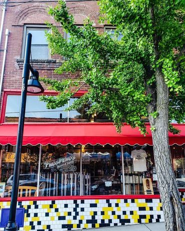 West 39th Street, Kansas City, MO 64111