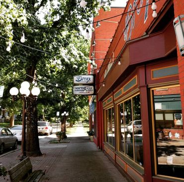 West 39th Street, Kansas City, MO 64111