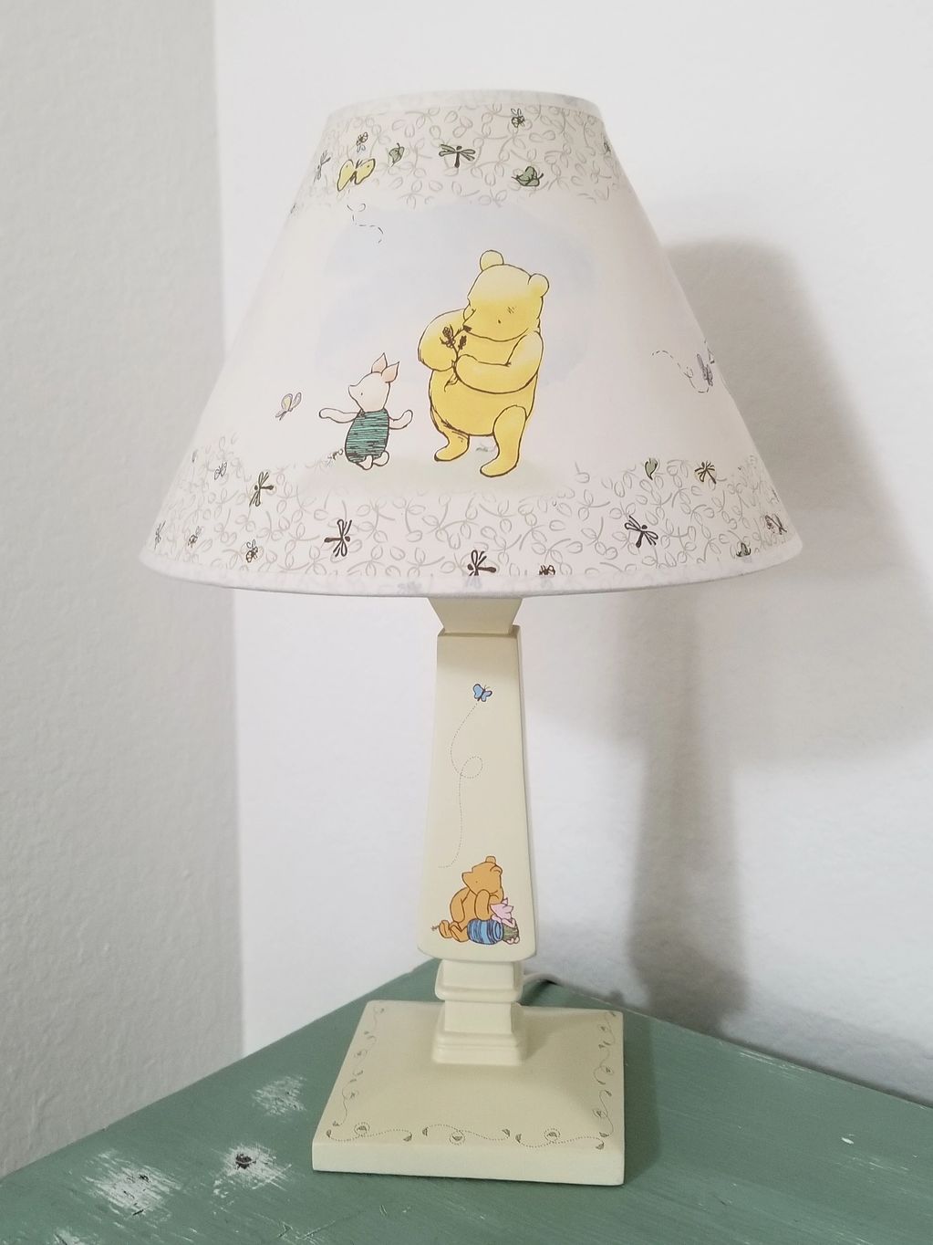 Winnie-the-Pooh table top lamp