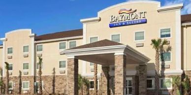 Exterior view of Baymont Inn & Suites hotel.