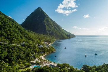 Saint Lucia, Pitons Bay, stunning valley views