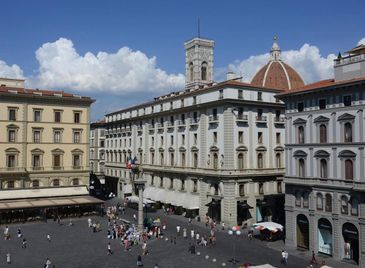 Florence Piazza della Repubblica, central base, artistic treasures