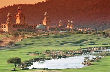 South Africa, championship golf, Pilanesberg Park, Valley of Waves
