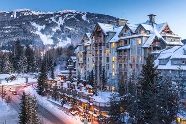 Whistler, sophisticated elegance, mountain vistas, gourmet dining