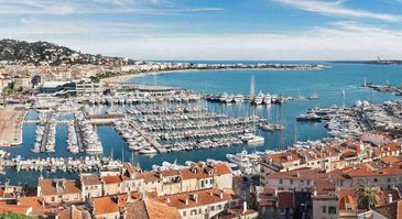 Vieux-Port de Canness Riviera belgravia first class concierge marina billionaire booking hotel stay