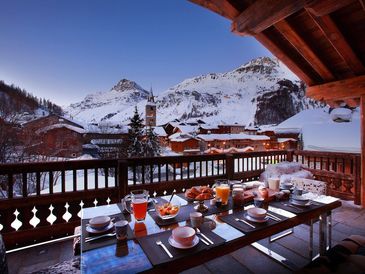 Val d’Isère, gold-leaf ceilings, subterranean spa, extravagance