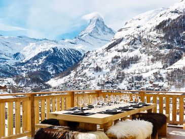 Zermatt Matterhorn views, private spa, infinity plunge pool