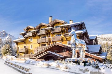 Courchevel 1850, ultra-exclusive chalet, LVMH service