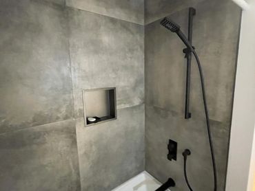 Bain douche avec niche préfabriqué