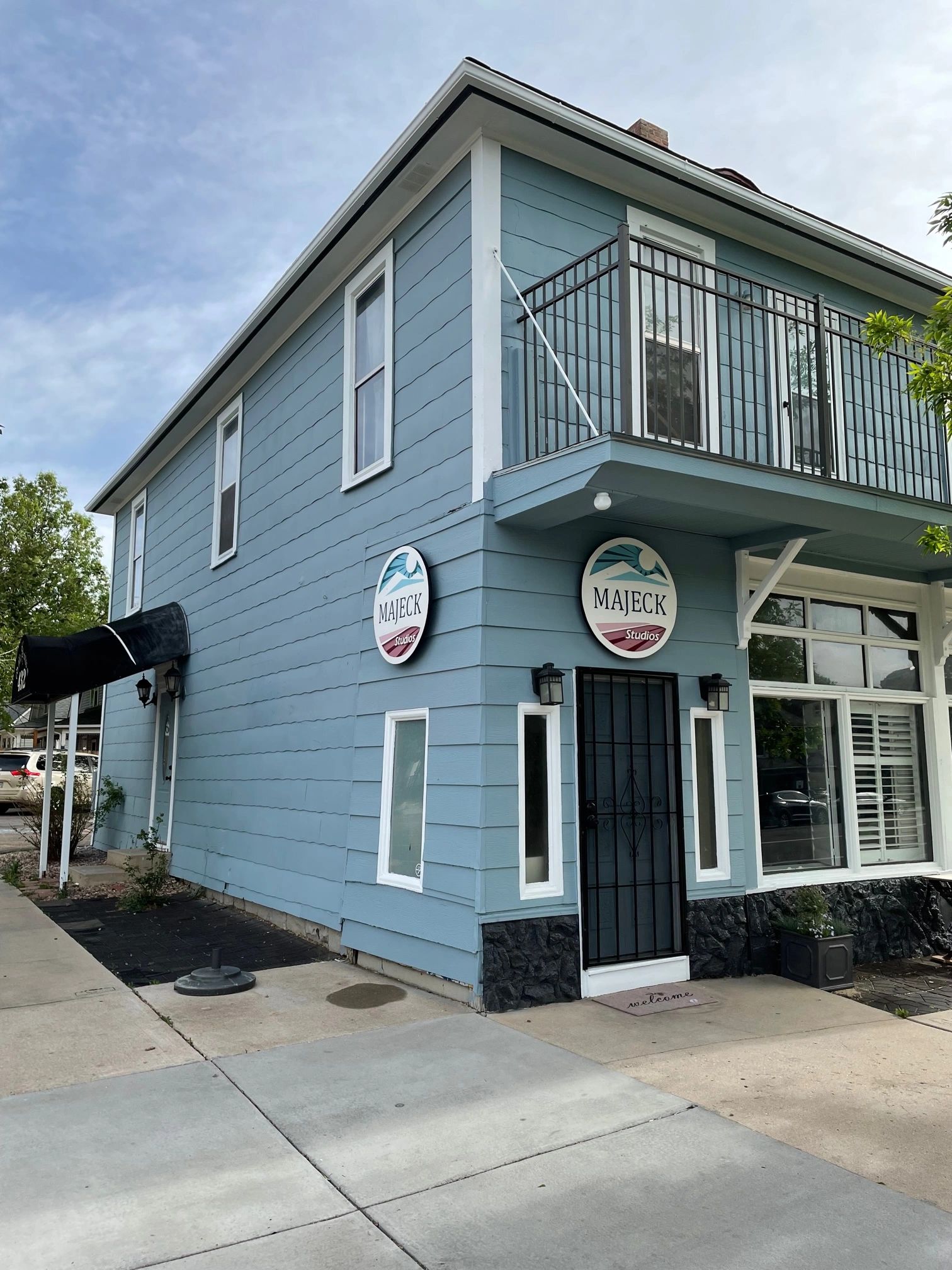 Business sign design