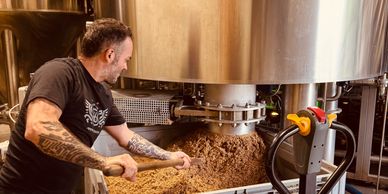 Évacuation des drêches lors du processus de brassage de la bière 66