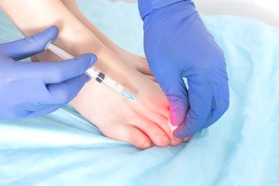 regenerative therapy and healing treatments guided by your local Tucson podiatrist.