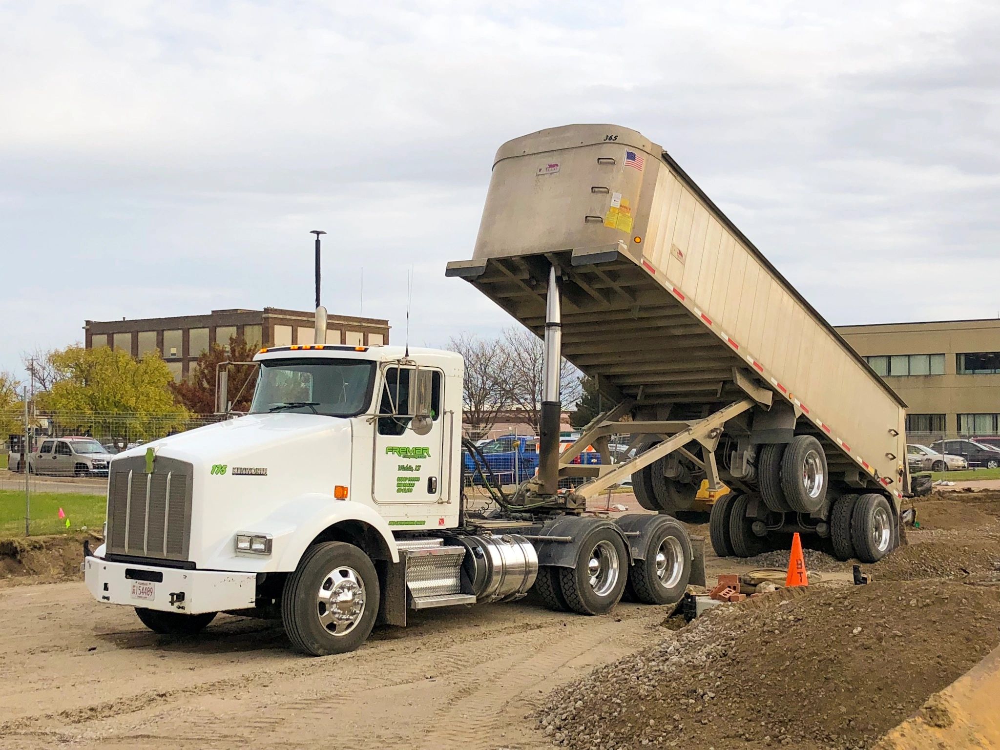 Central Sand works with Fremar Trucking to pick up and deliver materials throughout Kansas.