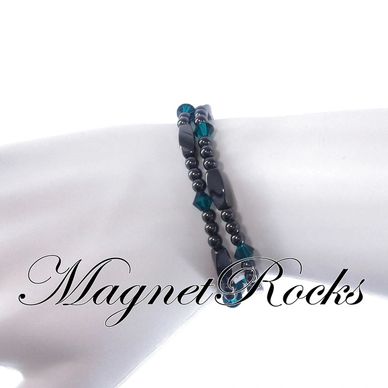 Bracelet features Magnetic Hematite, Emerald Crystal by Swarovski ® and a Magnetic Jewelry Clasp.